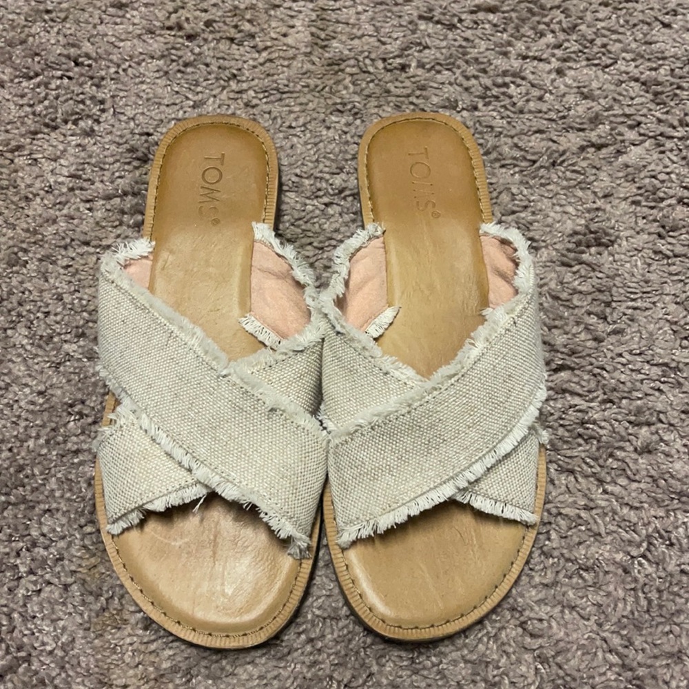 Tons cream cross slides